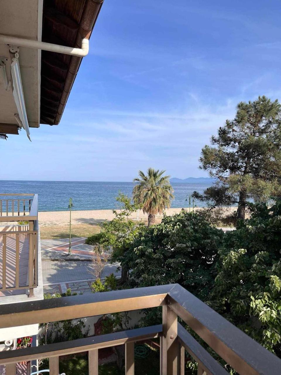 Melachrini Apartments Nea Vrasna Bagian luar foto