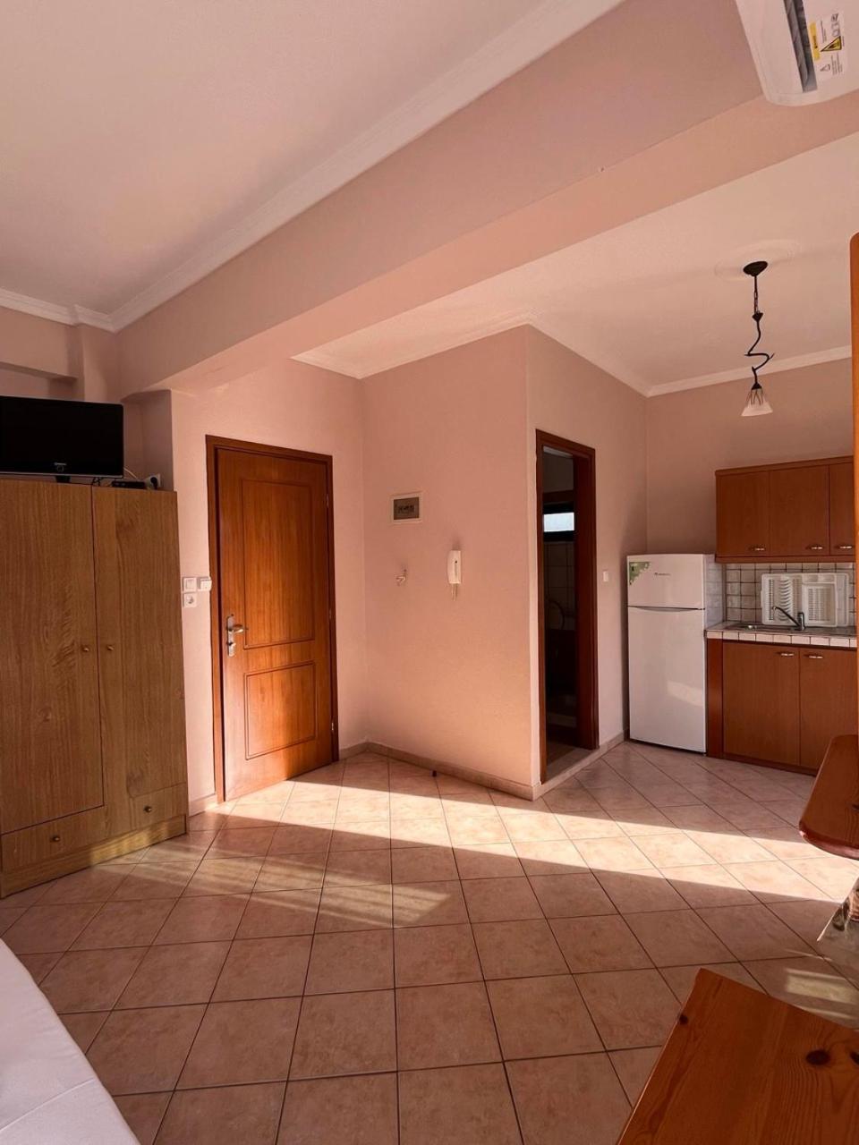 Melachrini Apartments Nea Vrasna Bagian luar foto