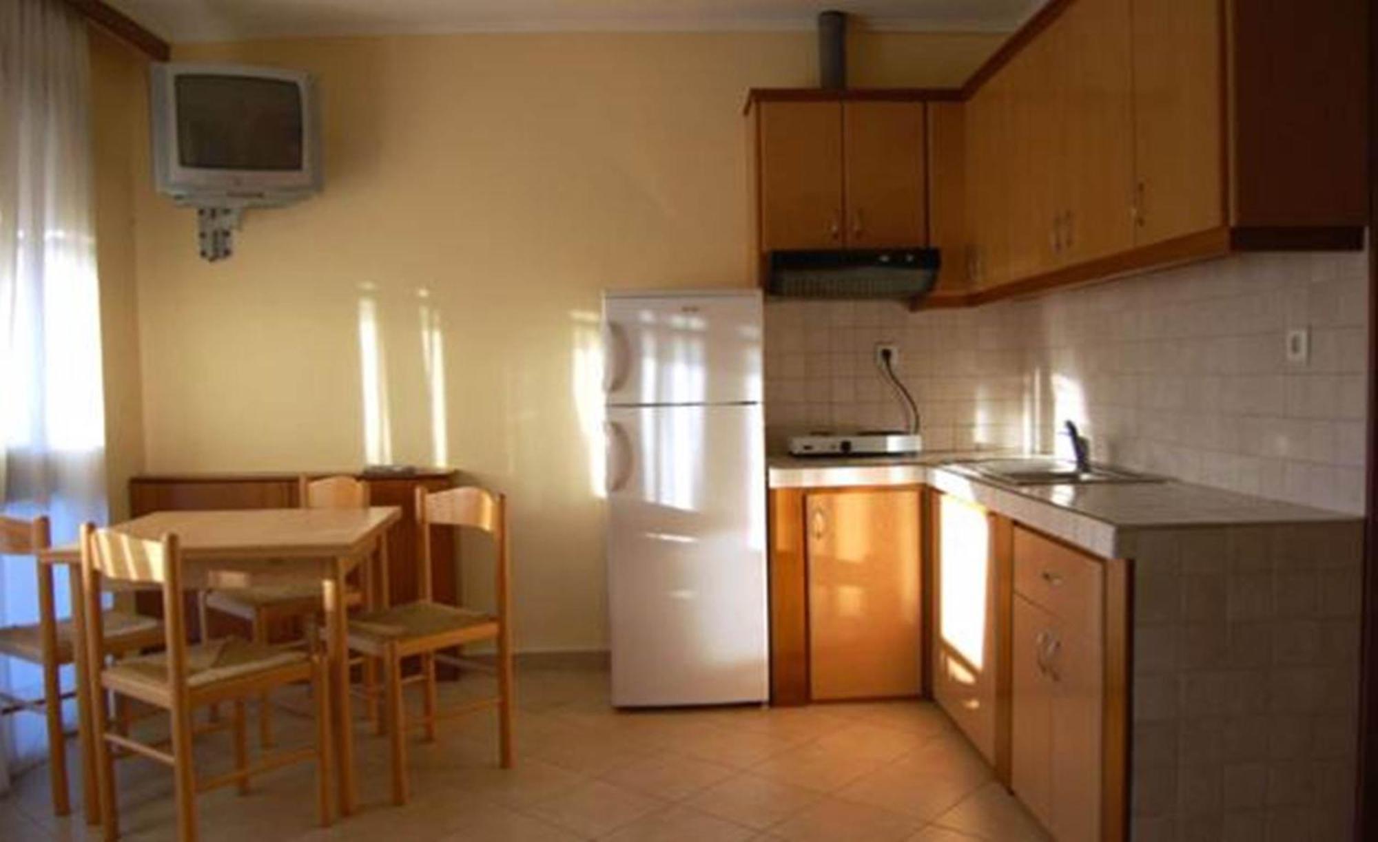 Melachrini Apartments Nea Vrasna Ruang foto