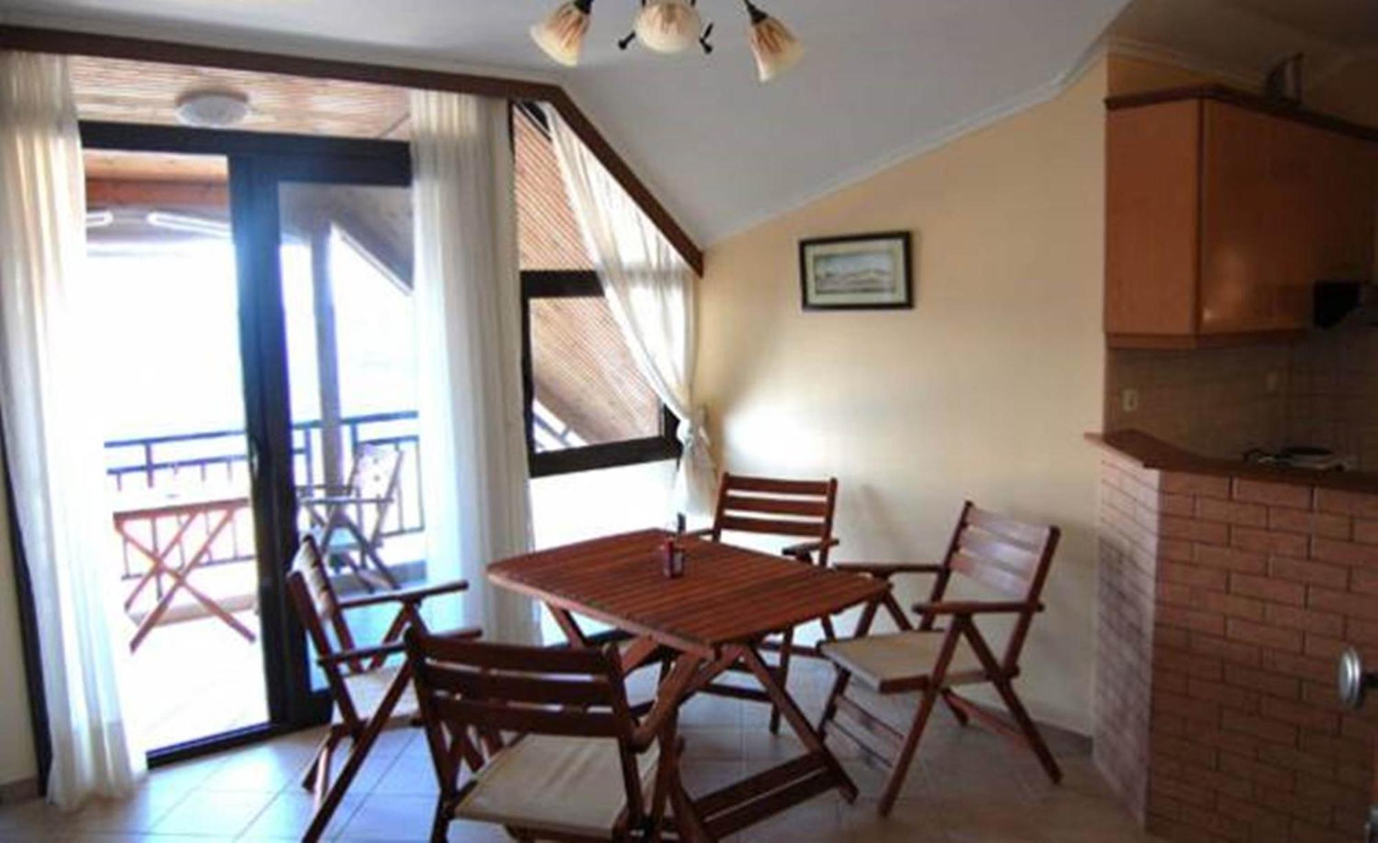 Melachrini Apartments Nea Vrasna Ruang foto