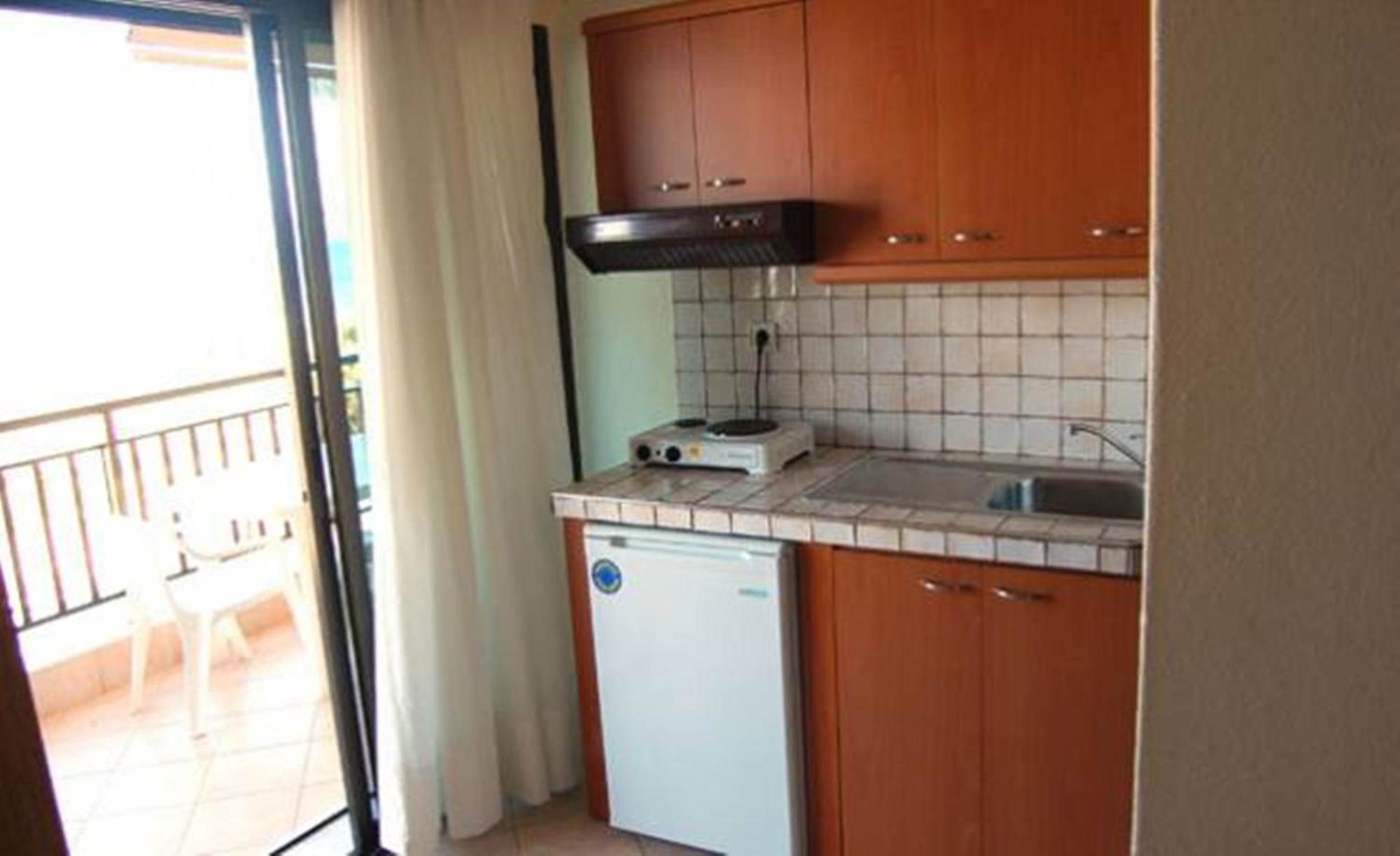 Melachrini Apartments Nea Vrasna Bagian luar foto