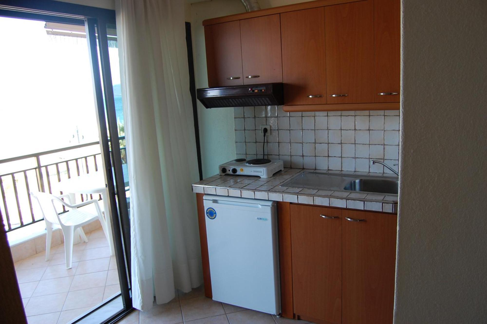 Melachrini Apartments Nea Vrasna Bagian luar foto
