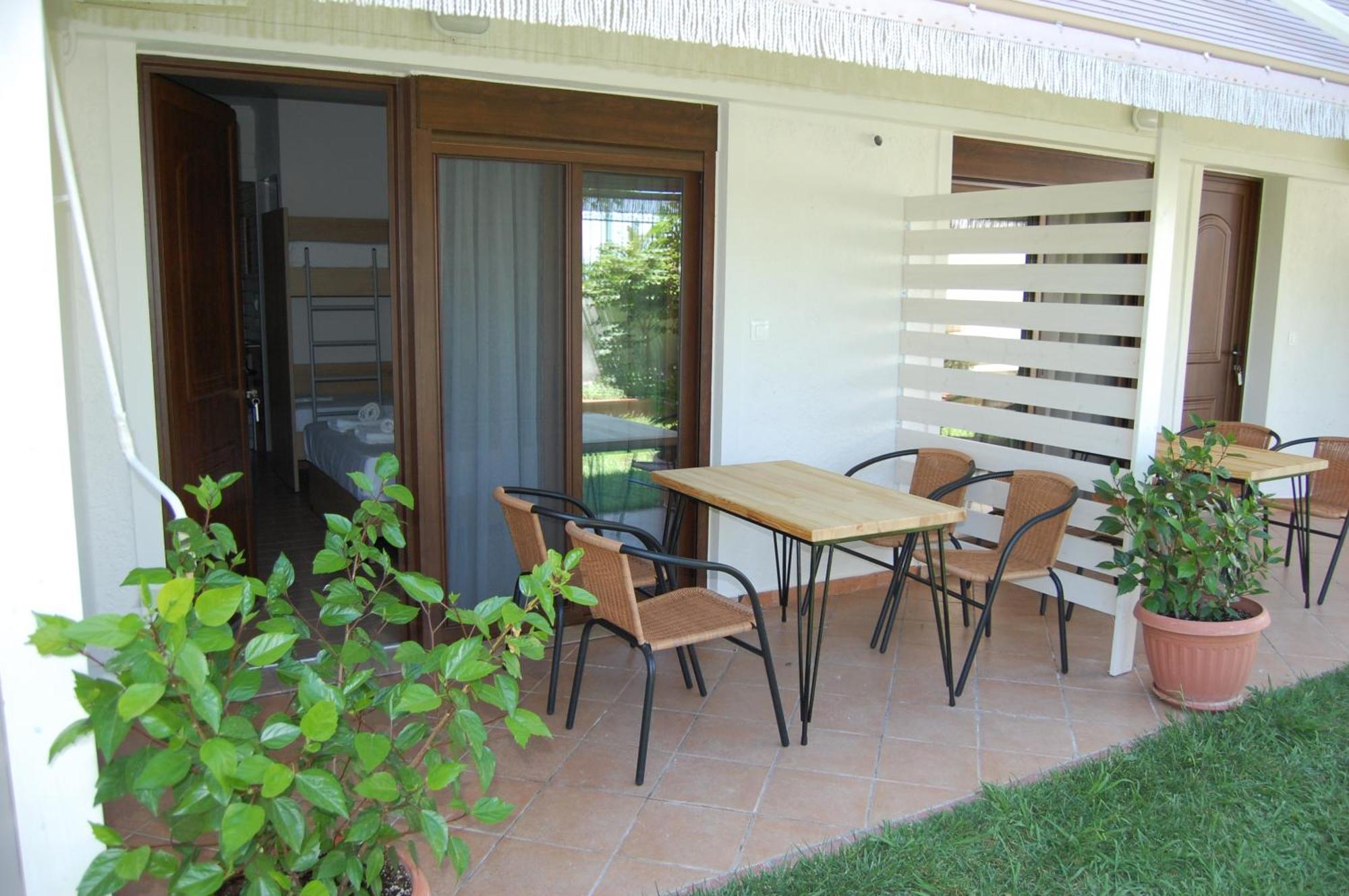Melachrini Apartments Nea Vrasna Bagian luar foto